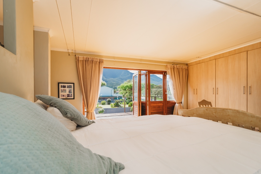 4 Bedroom Property for Sale in Heatherlands Western Cape
